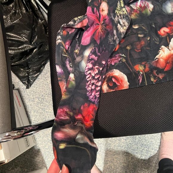 Ted Baker Noline Shadow Floral Print Sweater top size 2 nwot - Picture 6 of 9